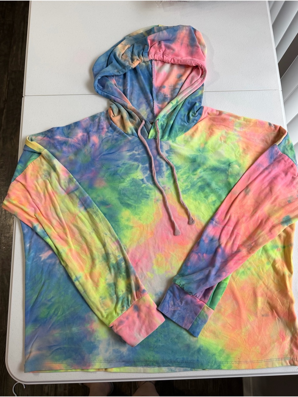Women’s Multi-colored tie-dye hoodie with rainbow swirls size XL T0118